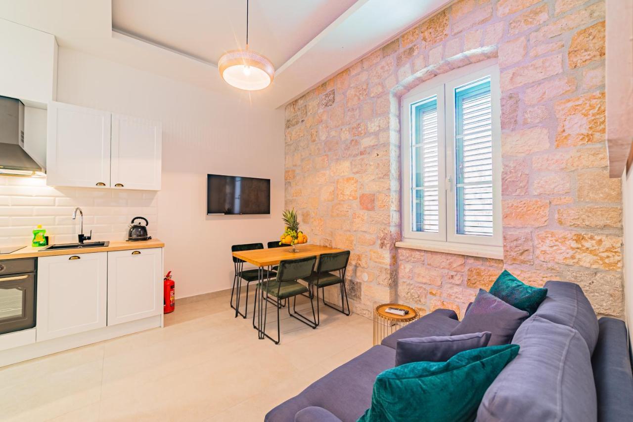 Apartman Lena Centar Бол Екстер'єр фото